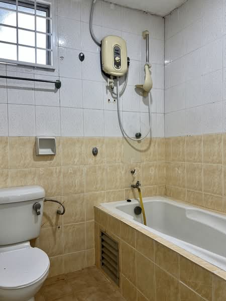 Condominium for Sale at Kojaya Ampang - Kashfi Sharifuddin - Bathroom - PropertyGuru.com.my