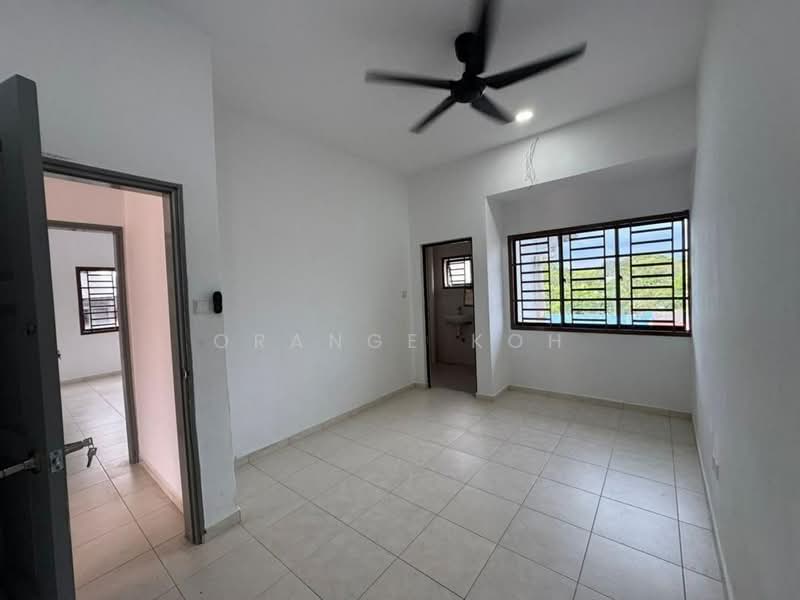 2-storey Terraced House for Sale in Taman Johor Jaya (Johor Bahru) - Orange Koh - Interior - PropertyGuru.com.my