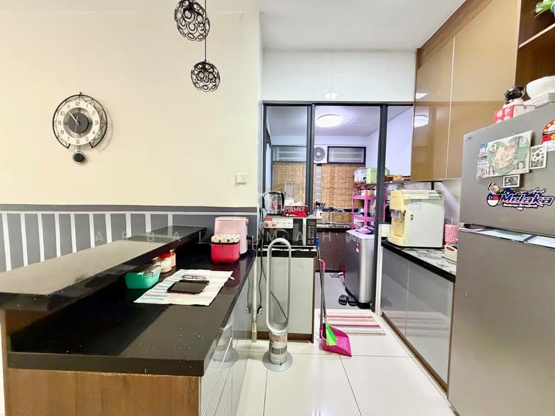 Service Residence for Sale at KL Traders Square - Arbain Mahmood - Kitchen - PropertyGuru.com.my