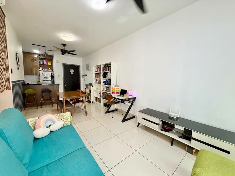 Service Residence for Sale at KL Traders Square - Arbain Mahmood - Living Room - PropertyGuru.com.my