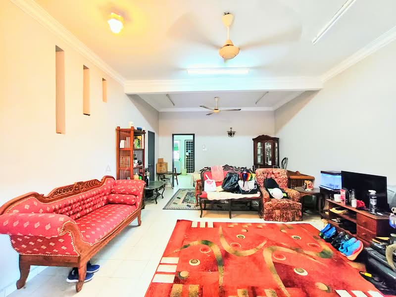 2-storey Terraced House for Sale in Bukit Jelutong (Shah Alam) - Azhar Mohd - Living Room - PropertyGuru.com.my