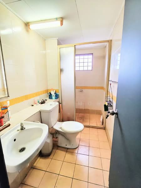 2-storey Terraced House for Sale in Bukit Jelutong (Shah Alam) - Azhar Mohd - Bathroom - PropertyGuru.com.my