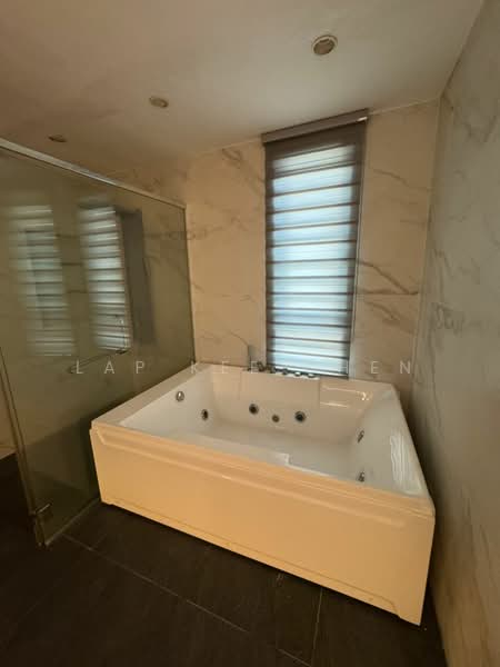 Semi-Detached House for Sale in Sri Petaling (Kuala Lumpur) - Lap Kee Chen - Master Bathroom - PropertyGuru.com.my