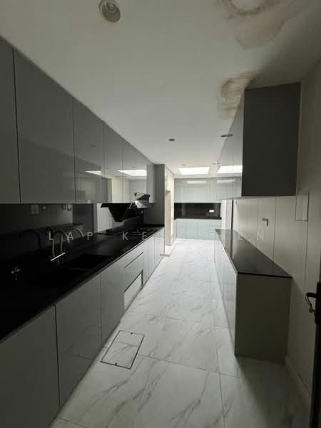 Semi-Detached House for Sale in Sri Petaling (Kuala Lumpur) - Lap Kee Chen - Kitchen - PropertyGuru.com.my