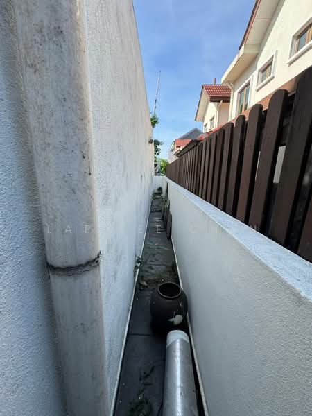 Semi-Detached House for Sale in Sri Petaling (Kuala Lumpur) - Lap Kee Chen - Back House - PropertyGuru.com.my
