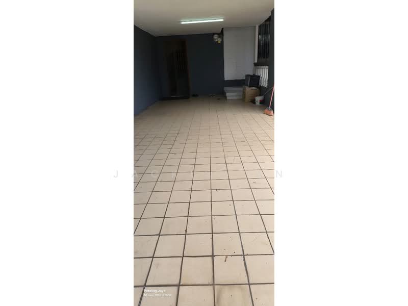Rumah Teres 2 Tingkat untuk Dijual di Taman Universiti Ss3 (Petaling Jaya) - Jackie Tan - Entrance - PropertyGuru.com.my