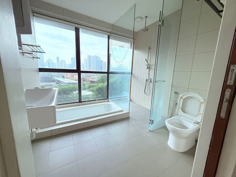 Service Residence for Sale at Setia SKY Residences - Leo Ng - Bathroom - PropertyGuru.com.my