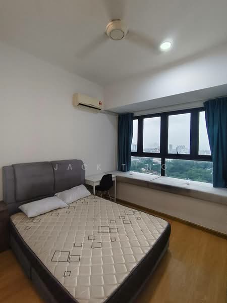 Kondominium untuk Disewa di Lovell @ Country Garden Danga Bay - Jack Ting - Bedroom - PropertyGuru.com.my