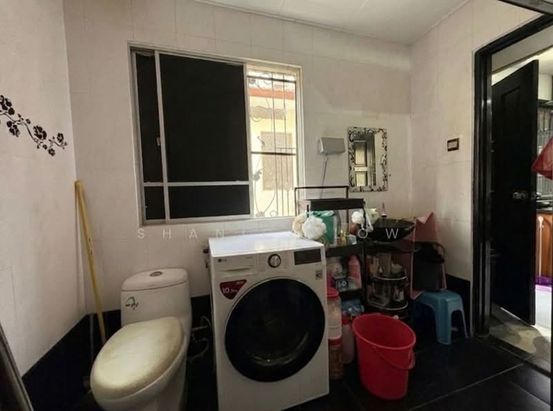 Rumah Teres 2 Tingkat untuk Dijual di Bandar Puteri Puchong (Puchong) - Shanice Low - Bathroom - PropertyGuru.com.my