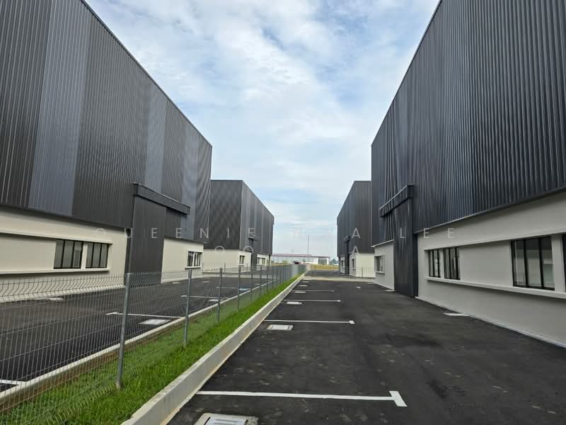 Detached Factory for Rent in Bukit Raja (Selangor) - Queenie Hwa Lee Soo Hwa - Exterior - PropertyGuru.com.my