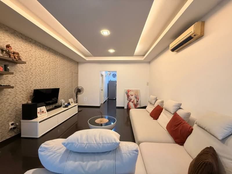 Rumah Teres 2 Tingkat untuk Dijual di Taman Bestari Indah (Ulu Tiram) - JB Wendy - PropertyGuru.com.my