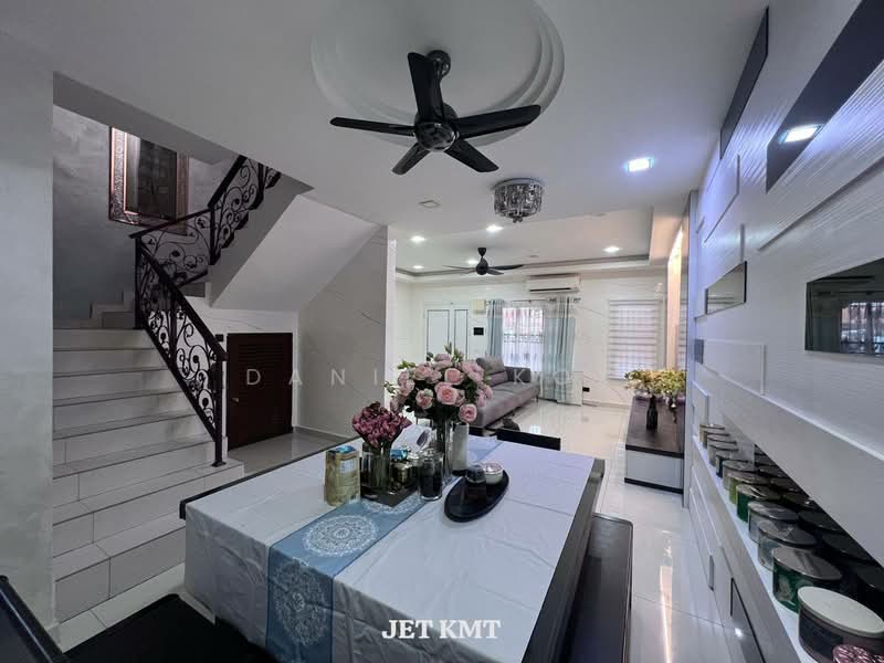 2-storey Terraced House for Sale in Bandar Bukit Tinggi 2 (Klang) - Daniel Kok - Dining Room - PropertyGuru.com.my