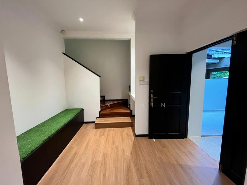 Rumah Berkembar untuk Dijual di Kuching (Sarawak) - Alex Chin - Entrance - PropertyGuru.com.my