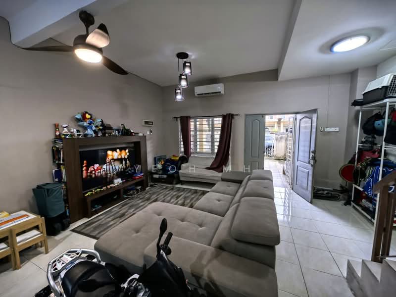 Rumah Teres 2 Tingkat untuk Dijual di Seksyen 26 (Shah Alam) - Yeoh MH - Living Room - PropertyGuru.com.my
