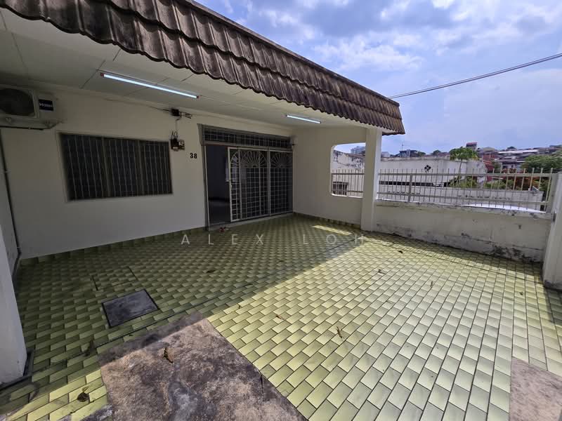 1-storey Terraced House for Rent in Taman Taynton View (Cheras) - Alex Loh - Exterior - PropertyGuru.com.my
