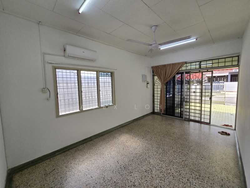 1-storey Terraced House for Rent in Taman Taynton View (Cheras) - Alex Loh - Living Room - PropertyGuru.com.my