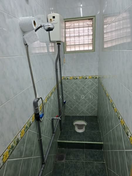 1-storey Terraced House for Rent in Taman Taynton View (Cheras) - Alex Loh - Common Bathroom - PropertyGuru.com.my