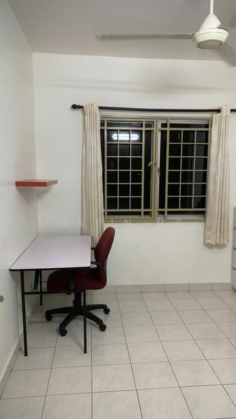 Pangsapuri untuk Dijual di Kenanga Apartments - Justin Ng - Study - PropertyGuru.com.my