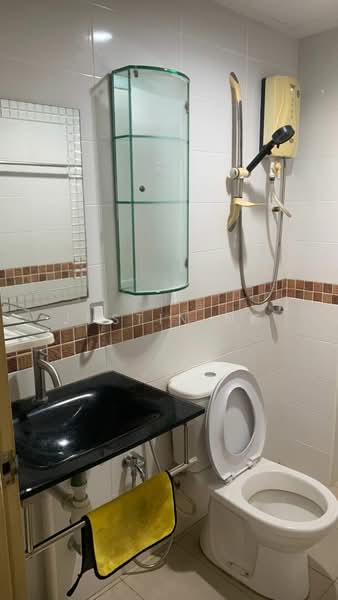 Pangsapuri untuk Dijual di Kenanga Apartments - Justin Ng - Bathroom - PropertyGuru.com.my