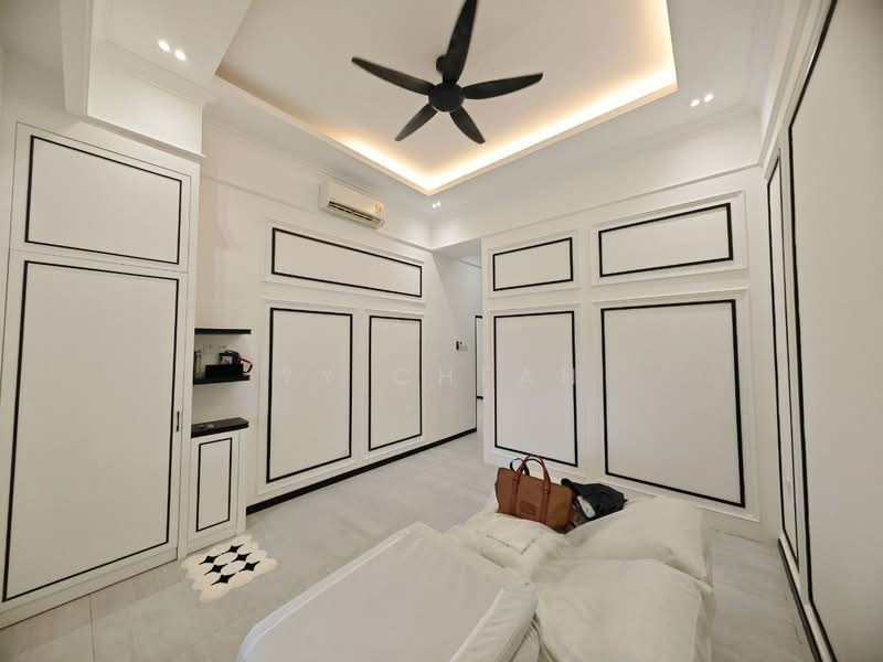 Bungalow for Sale in Taman Lim (Ipoh) - YY Cheah - Bedroom - PropertyGuru.com.my