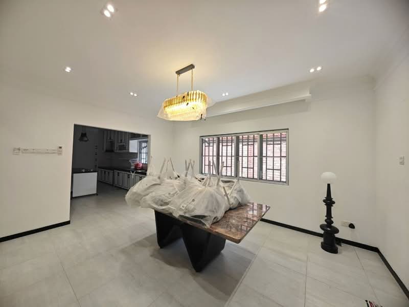 Bungalow for Sale in Taman Lim (Ipoh) - YY Cheah - Living Room - PropertyGuru.com.my