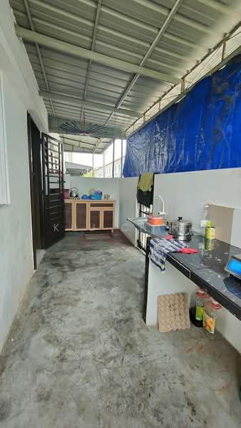 2-storey Terraced House for Sale in Taman Scientex Pasir Gudang (Pasir Gudang) - Kuu Chin - Kitchen - PropertyGuru.com.my
