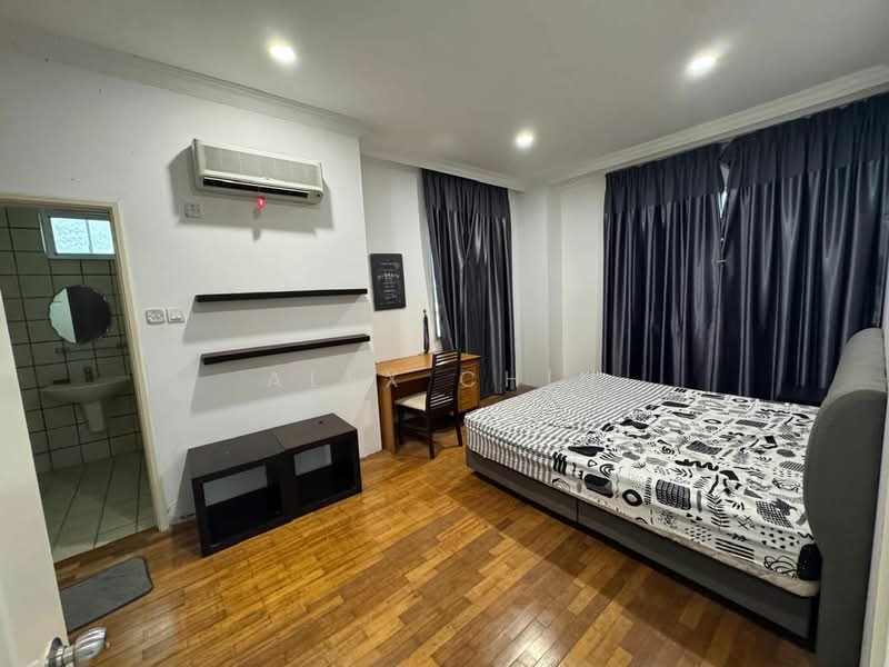 Condominium for Sale at De Summit Condominium - Alex Chin - Bedroom - PropertyGuru.com.my