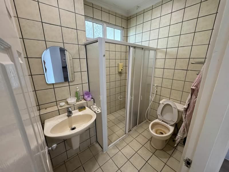 Condominium for Sale at De Summit Condominium - Alex Chin - Bathroom - PropertyGuru.com.my