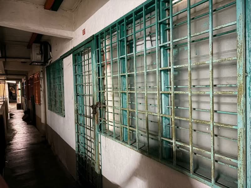 Flat for Sale at Desa Serdang - Rain Leow - Corridor - PropertyGuru.com.my