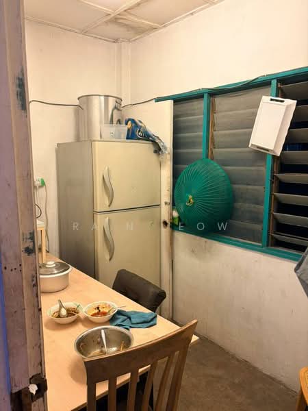 Flat for Sale at Desa Serdang - Rain Leow - Kitchen - PropertyGuru.com.my