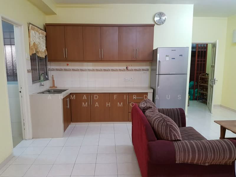 Apartment for Sale at Bayu Puteri - Ahmad Firdaus Mahmod - Kitchen - PropertyGuru.com.my