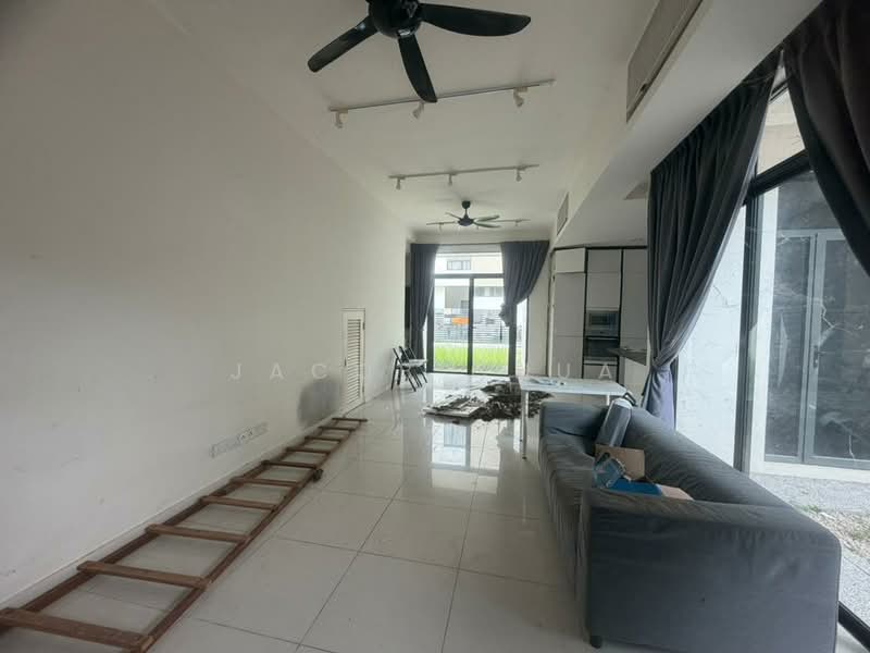 Rumah Teres untuk Dijual di Medini (Iskandar Puteri (Nusajaya)) - Jacob Chua - Living Room - PropertyGuru.com.my
