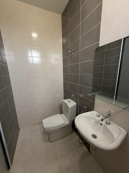Semi-Detached House for Rent in Taman Nusa Intan (Senawang) - Liza Awi - Bathroom - PropertyGuru.com.my