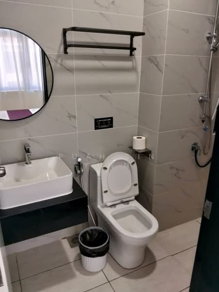Service Residence for Sale at Space Residency - Puah Sin Yuen - Bathroom - PropertyGuru.com.my