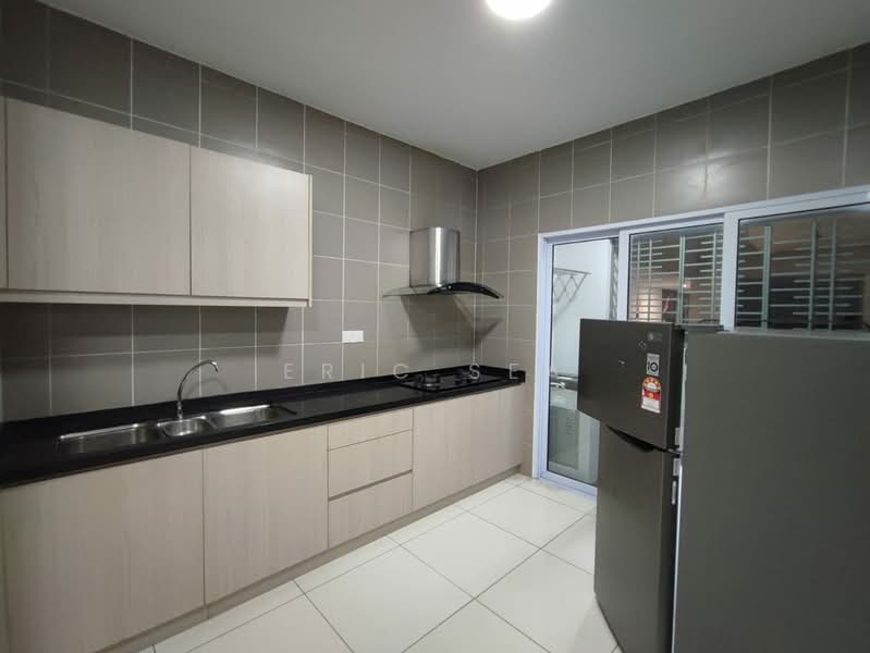 Condominium for Rent at Aurora Residence @ Lake Side City - Eric Sea - Kitchen - PropertyGuru.com.my