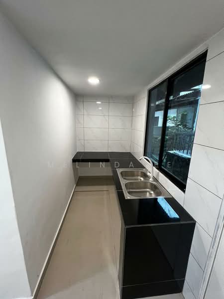 Rumah Teres 2 Tingkat untuk Dijual di Taman Kota Puteri (Masai) - Melinda Ee - Kitchen - PropertyGuru.com.my
