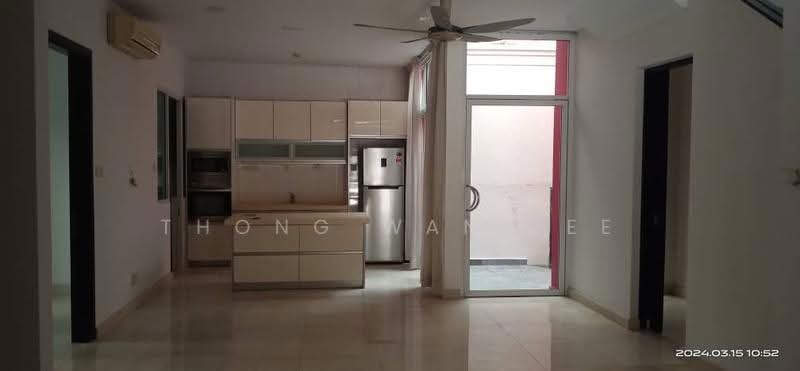 Terraced House for Rent in Duta Tropika (Batu) - Claudia Thong - Kitchen - PropertyGuru.com.my