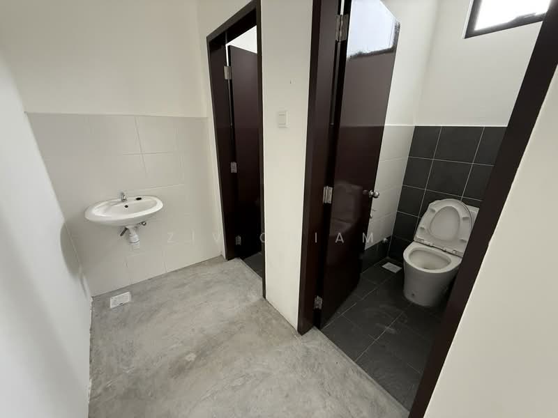Retail Space for Rent in Johor Bahru (Johor) - Ziv Chiam - Bathroom - PropertyGuru.com.my