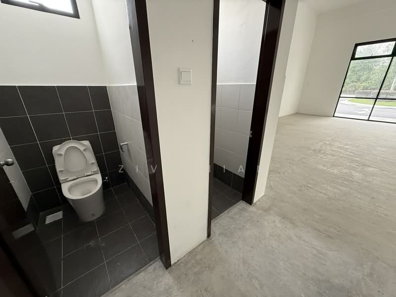 Retail Space for Rent in Johor Bahru (Johor) - Ziv Chiam - Bathroom - PropertyGuru.com.my