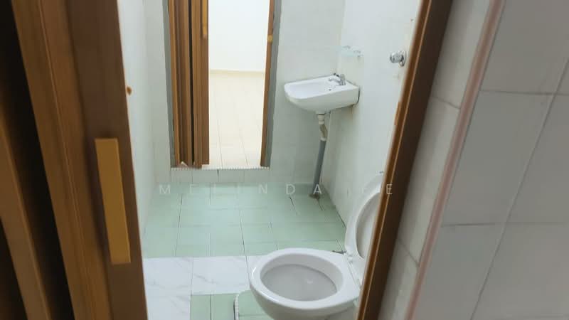 2-storey Terraced House for Sale in Taman Universiti (Skudai) - Melinda Ee - Bathroom - PropertyGuru.com.my