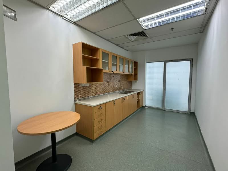 Office for Rent in KL City Centre (Kuala Lumpur) - Kevin Lum - Kitchen - PropertyGuru.com.my