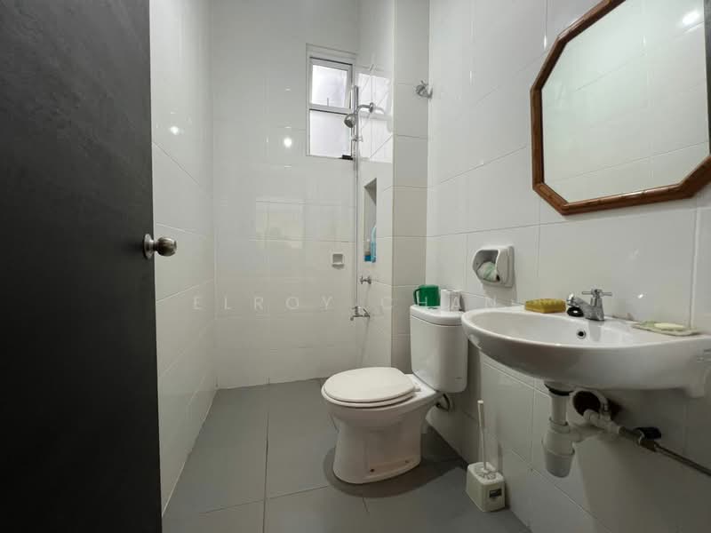 Semi-Detached House for Sale in Bukit Indah (Iskandar Puteri (Nusajaya)) - Elroy Chan - Bathroom - PropertyGuru.com.my