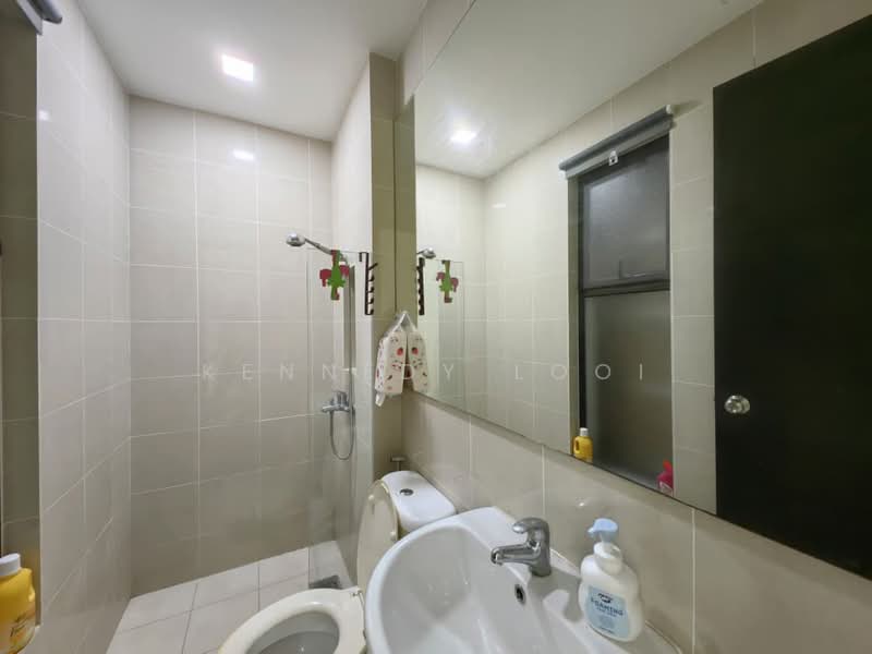 Rumah Teres 2 Tingkat untuk Disewa di Leisure Farm (Gelang Patah) - Kennedy Looi - Bathroom - PropertyGuru.com.my