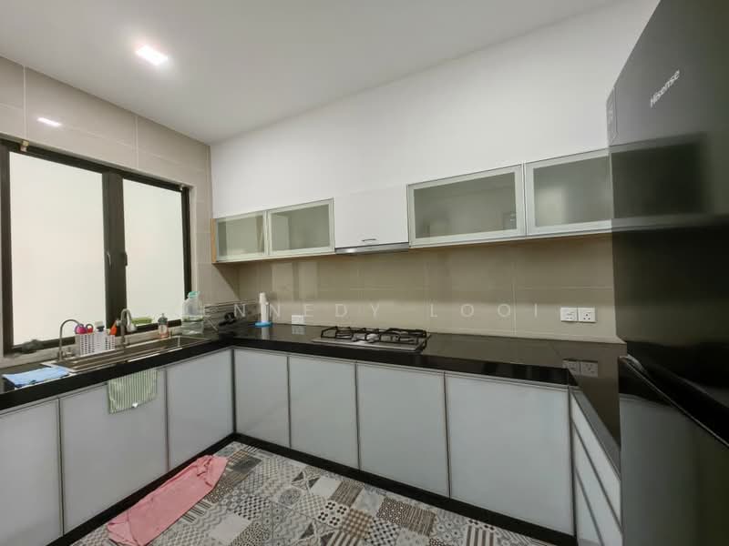 Rumah Teres 2 Tingkat untuk Disewa di Leisure Farm (Gelang Patah) - Kennedy Looi - Kitchen - PropertyGuru.com.my