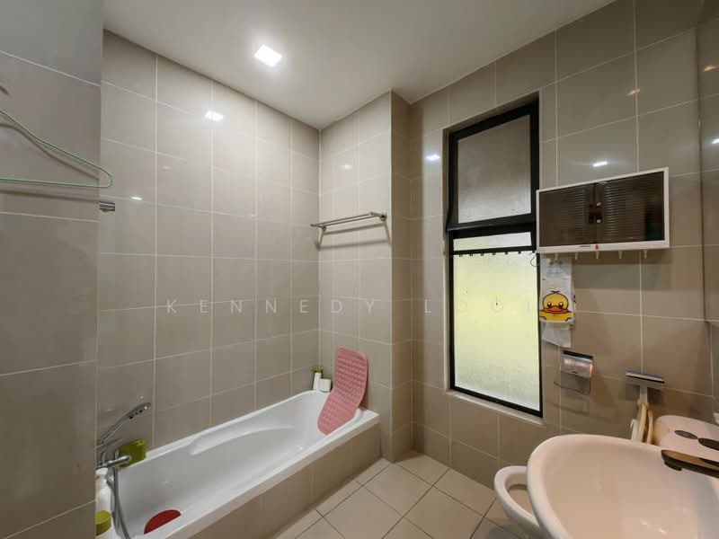 Rumah Teres 2 Tingkat untuk Disewa di Leisure Farm (Gelang Patah) - Kennedy Looi - Bathroom - PropertyGuru.com.my