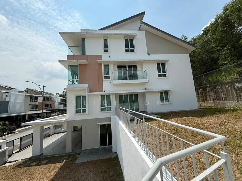 Rumah Berkembar untuk Dijual di Bandar Sungai Long (Selangor) - Alice Low - Exterior - PropertyGuru.com.my