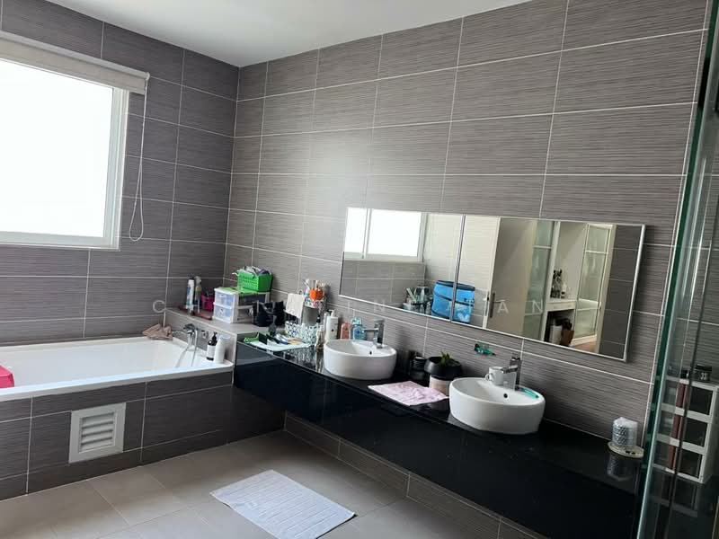 Semi-Detached House for Sale in Taman Damai Utama (Bandar Kinrara) - Christine Tan - Bathroom - PropertyGuru.com.my