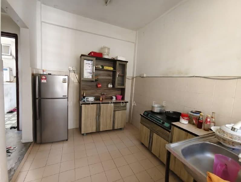 Pangsapuri untuk Dijual di Bayu Puteri 2 - Melinda Ee - Kitchen - PropertyGuru.com.my