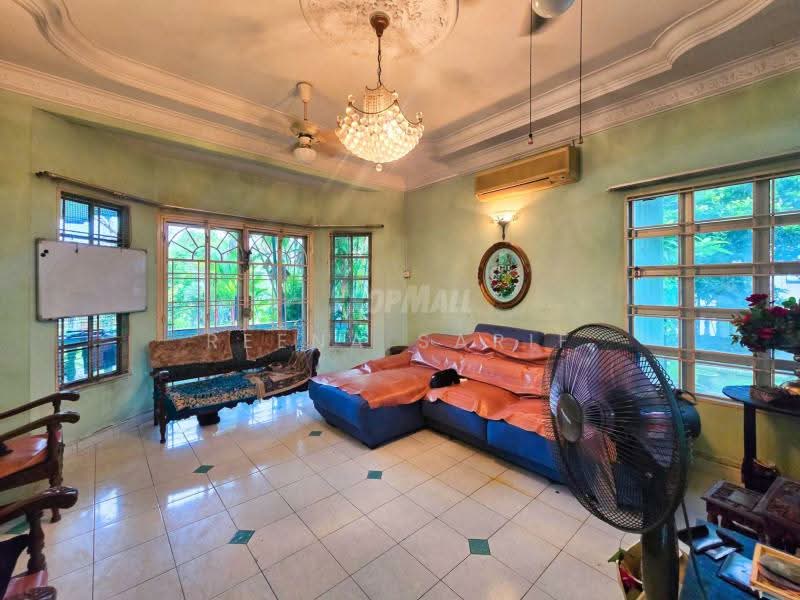 Rumah Banglo untuk Dijual di Shah Alam (Selangor) - Reena Sarif - Living Room - PropertyGuru.com.my