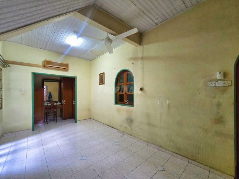 Rumah Banglo untuk Dijual di Shah Alam (Selangor) - Reena Sarif - Living Room - PropertyGuru.com.my